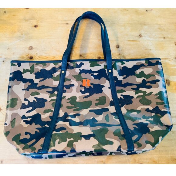 Mark & Graham Camo Tote Bag w/ Matching Pouch - Picture 2 of 9